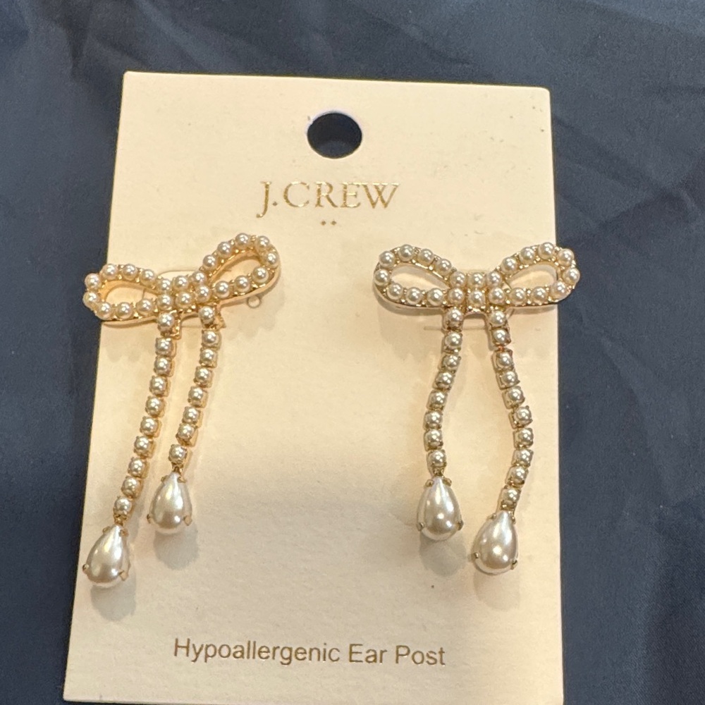 J. Crew Gold and Pearl Drop Earrings - Picture 1 of 2